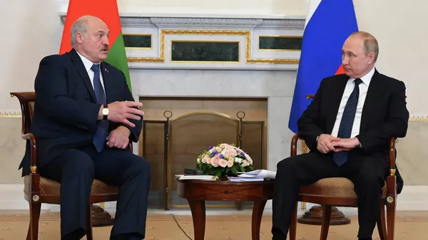 Президенты РФ и Белоруссии Владимир Путин и Александр Лукашенко во время встречи (25 июня 2022). Москва - Sputnik Армения