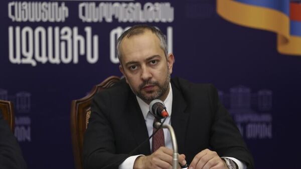 Председатель Постоянной комиссии НС по внешним связям Эдуард Агаджанян  - Sputnik Армения