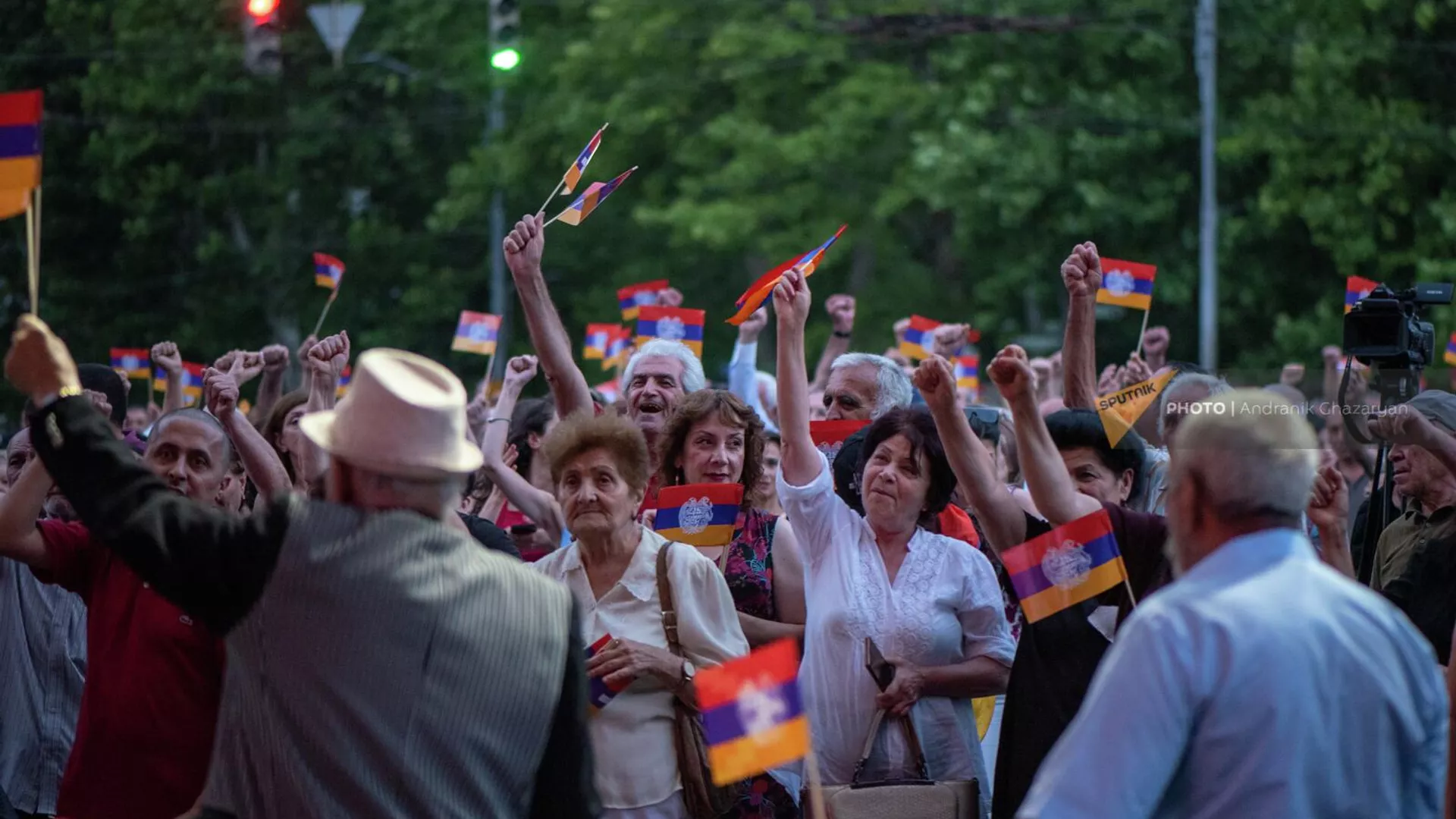 Митинг оппозиции в рамках акции Сопротивление на площади Франции (1 июля 2022). Еревaн Митинг оппозиции в рамках акции Сопротивление на площади Франции (1 июля 2022). Еревaн - Sputnik Армения, 1920, 22.07.2022