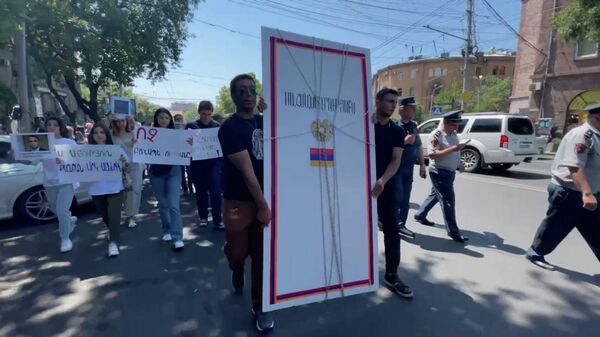 Шествие в Ереване в защиту Конституции - Sputnik Армения