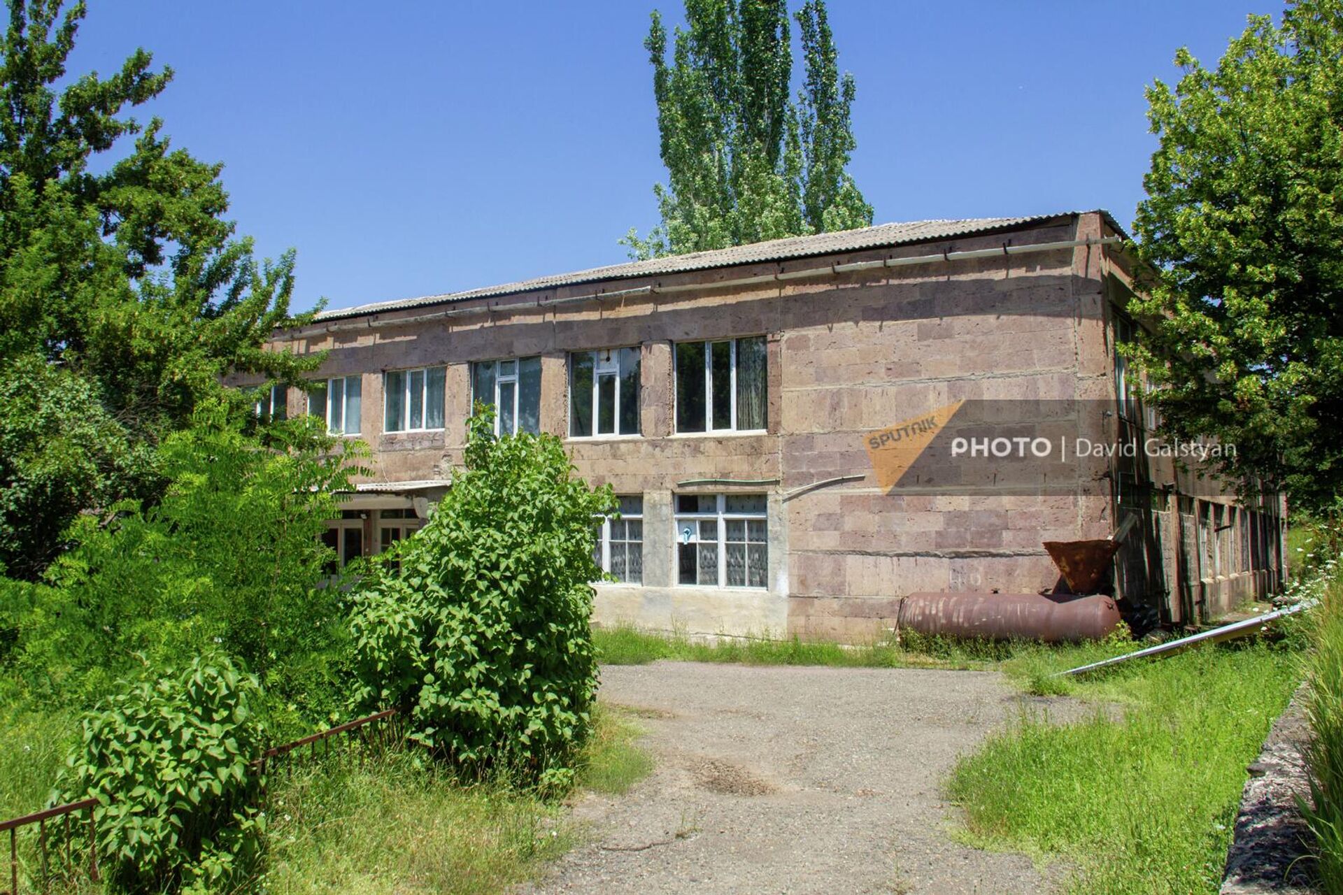 Здание школы села Барекамаван, Тавушская область - Sputnik Արմենիա, 1920, 06.07.2022