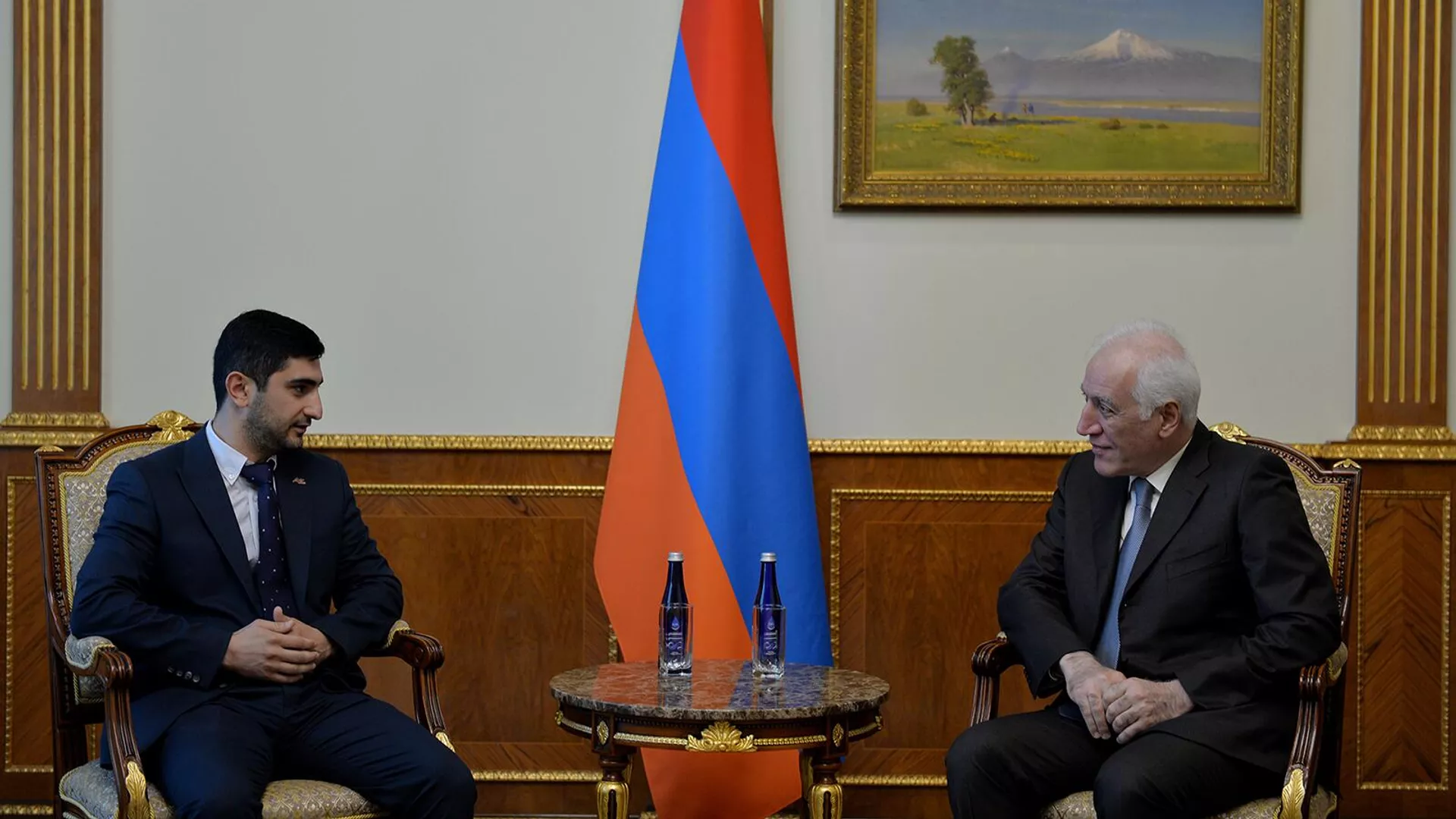 Президент Ваагн Хачатурян принял членов Совета управления Минского часового завода Азата Маргаряна и Рафика Саркисяна (21 июля 2022). Еревaн Президент Ваагн Хачатурян принял членов Совета управления Минского часового завода Азата Маргаряна и Рафика Саркисяна (21 июля 2022). Еревaн - Sputnik Армения, 1920, 21.07.2022
