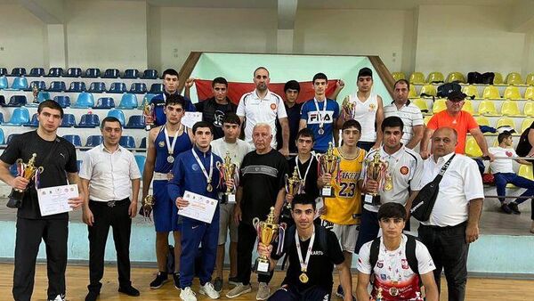 Молодежная сборная по боксу вернулась с медалями с 11-го Международного турнира имени Акакия Какауридзе, проходившего в Кутаиси - Sputnik Армения
