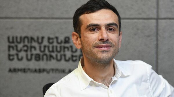 Гроссмейстер Габриэль Саркисян в гостях агентства Sputnik Армения - Sputnik Армения