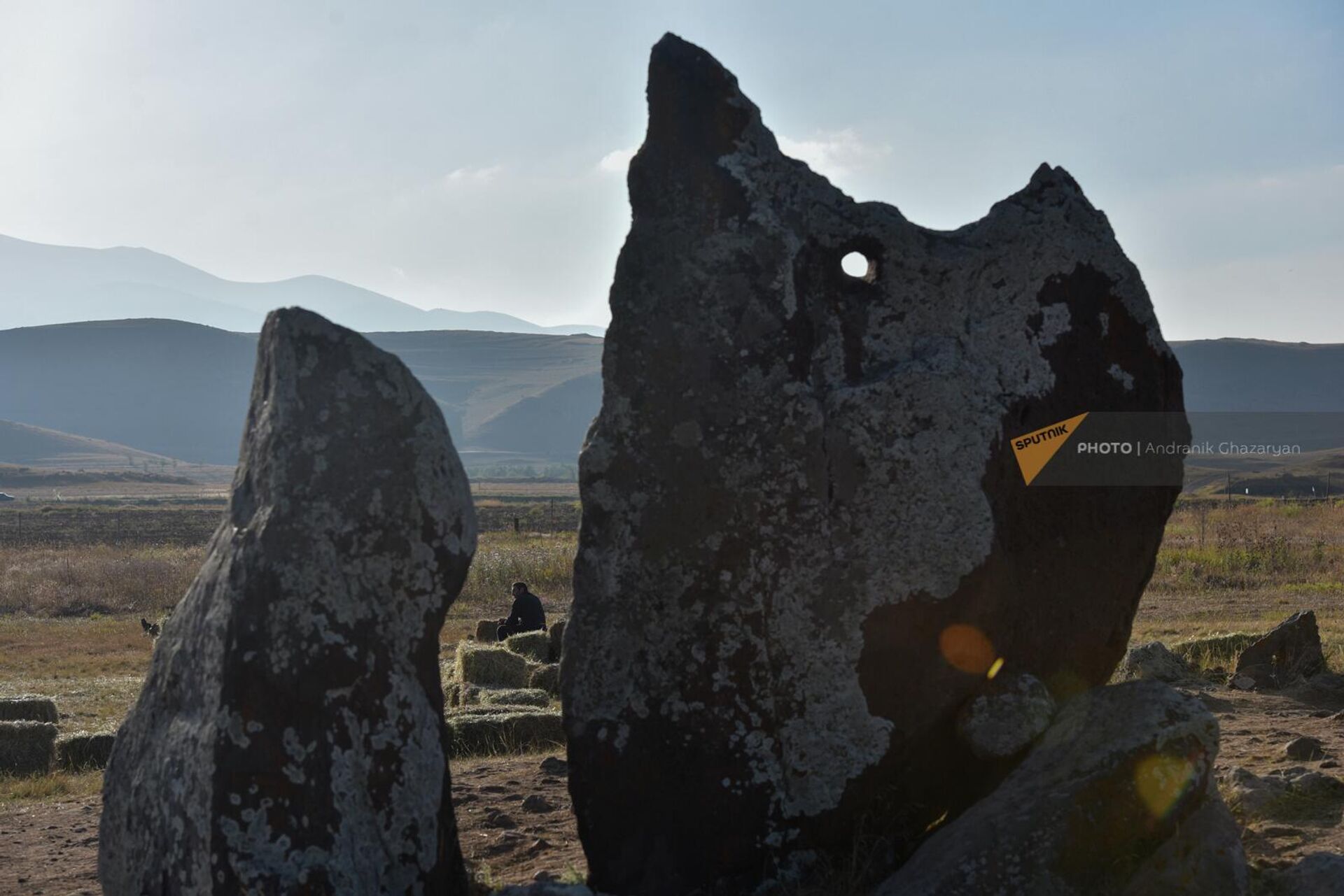 Зорац Карер: человек в бесконечности Вселенной - Sputnik Արմենիա, 1920, 21.12.2025