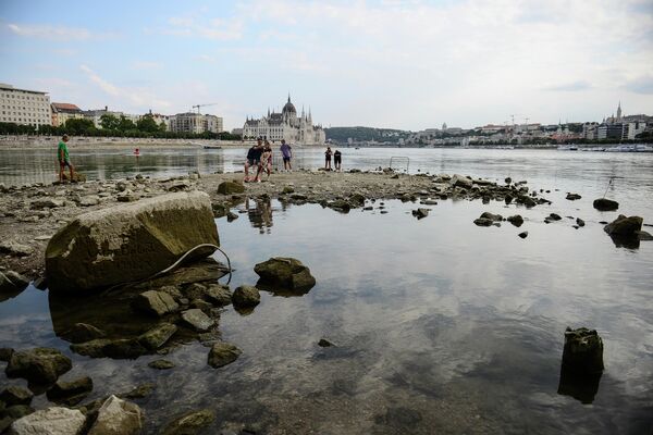 Уровень воды в реке Дунай недалеко от Будапешта упал на полтора метра за три недели - Sputnik Армения