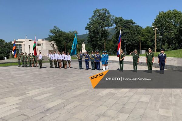В  Дилижане стартовали Армейские игры (15 августа 2022). Дилижан - Sputnik Армения