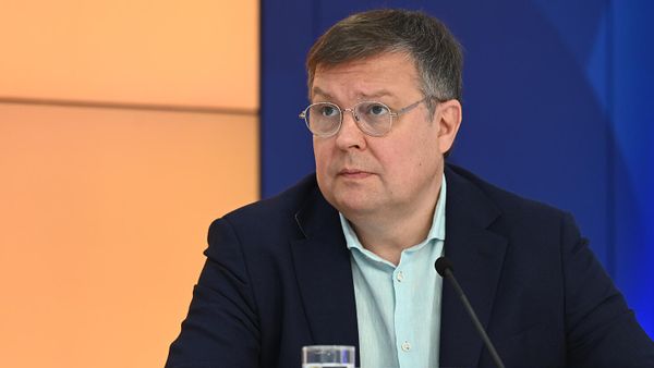 Директор Института новейших государств Алексей Мартынов во время видеомоста по теме Санкции против Союзного государства и их влияние на страны СНГ (15 августа 2022). Москвa - Sputnik Армения