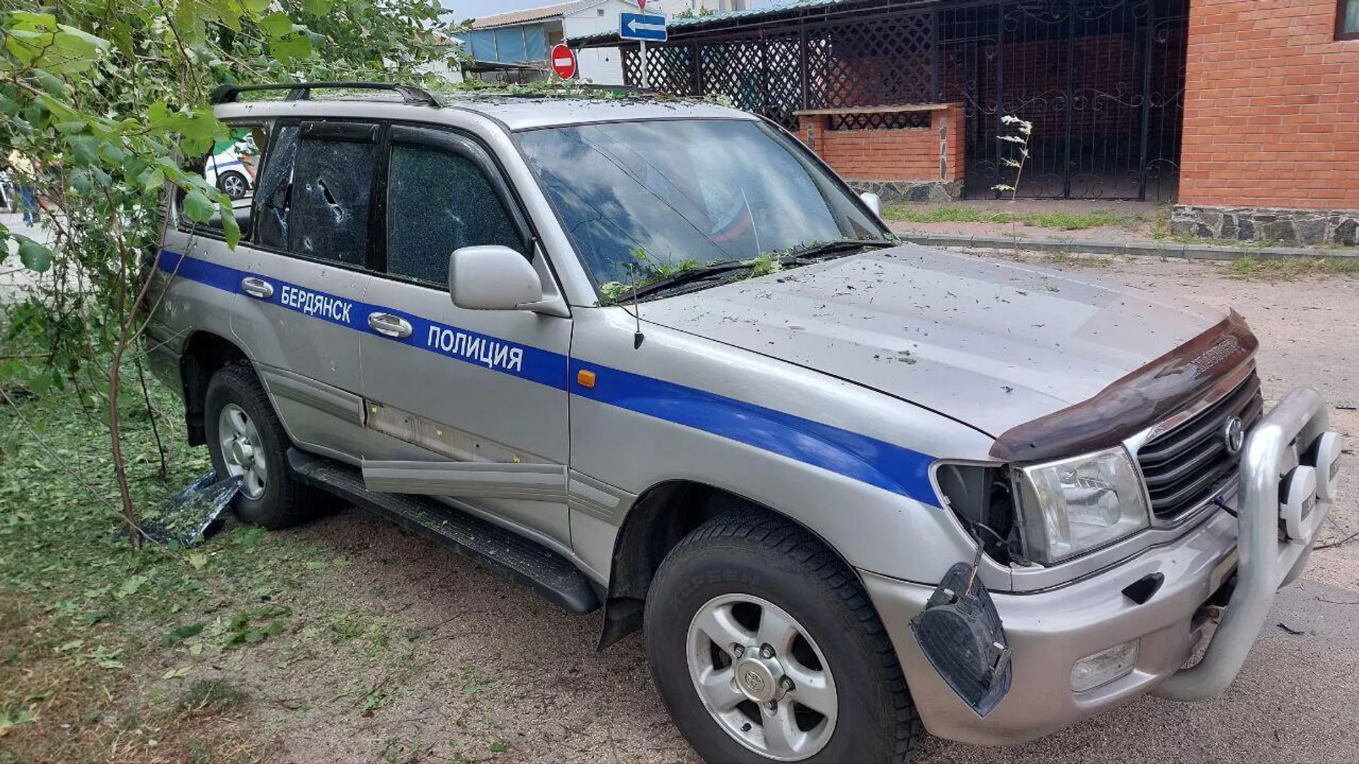 Взорванный автомобиль заместителя начальника ГАИ Бердянска 