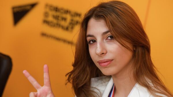 Видеомост с участием обладательницы самого сильного голоса в мире Милены Каранян (31 августа 2022). Москвa - Sputnik Армения