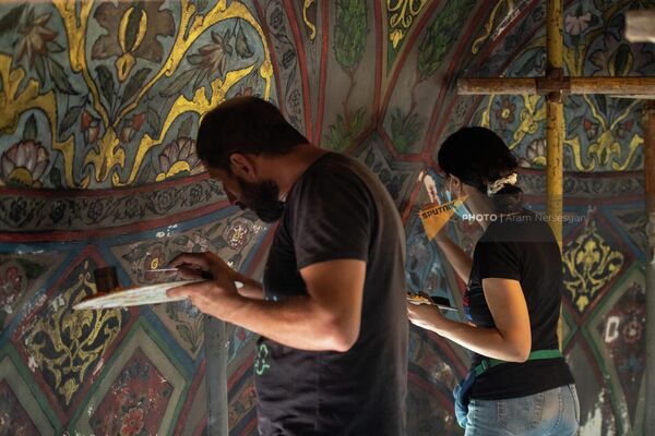 Армянские специалисты восстанавливают фрески Кафедрального собора - Sputnik Армения