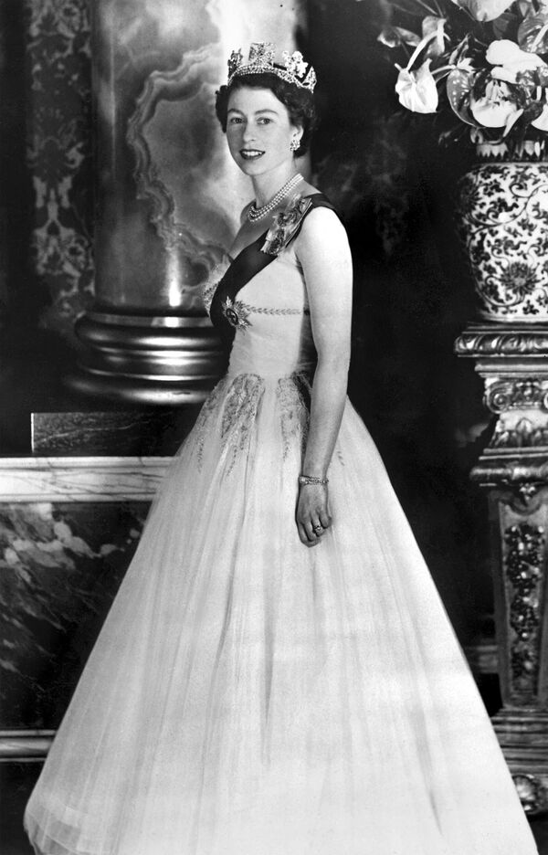 Портрет королевы Елизаветы II (1953 год) - Sputnik Армения