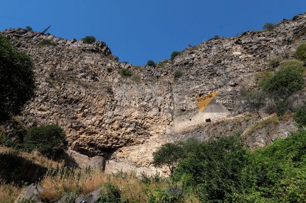 Пещерно-крепостной комплекс Зарни-Парни - Sputnik Армения