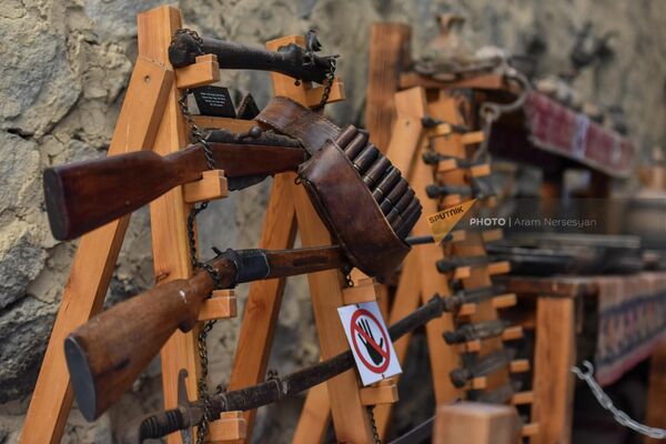Коллекция оружия в пещерно-крепостном комплексе Зарни-Парни - Sputnik Армения