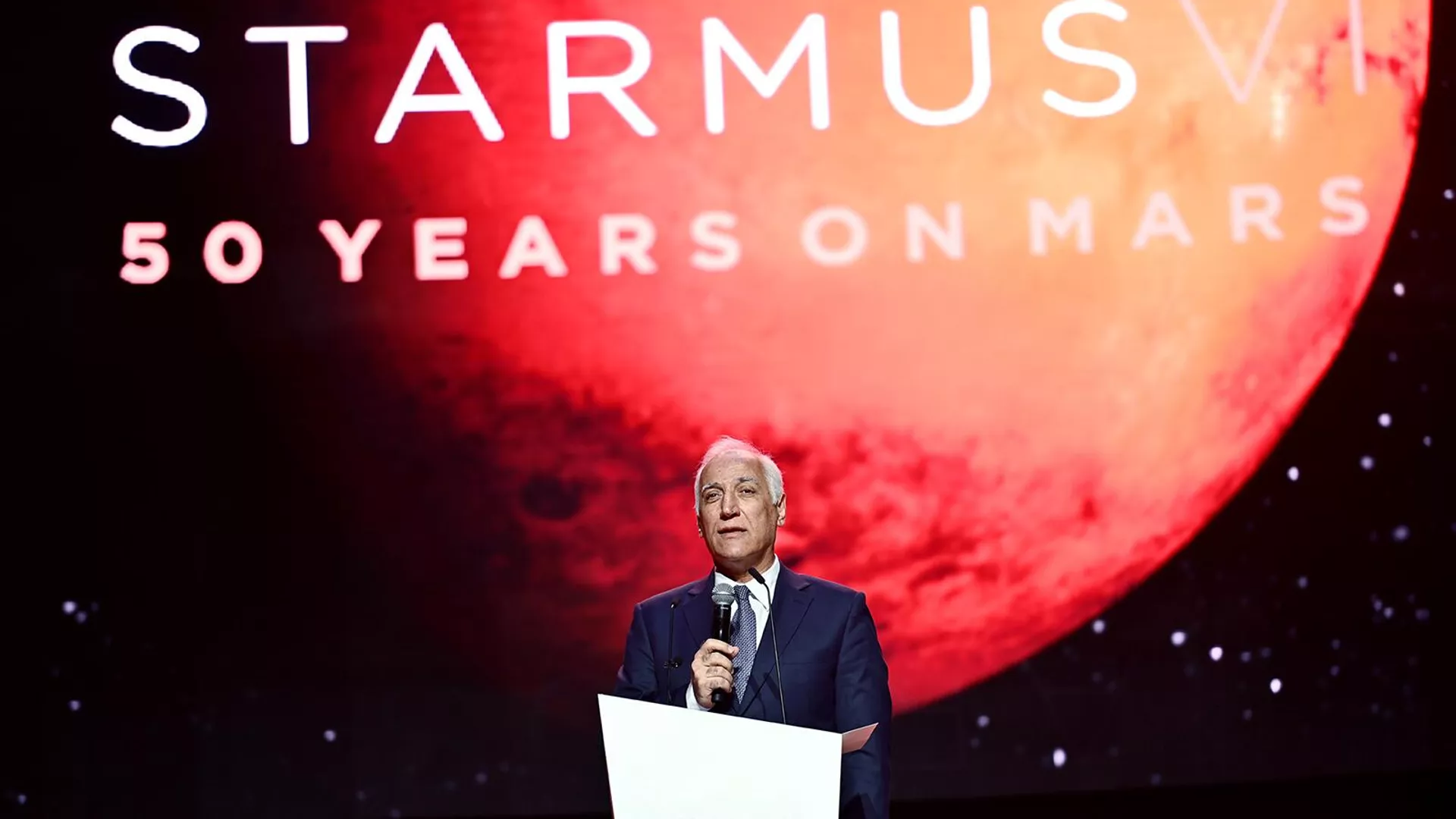 Президент Ваагн Хачатурян на церемонии закрытия фестиваля Starmus VI (9 сентября 2022). Еревaн - Sputnik Армения, 1920, 09.09.2022
