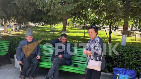 Пожилые жители Джермука после артобстрелов - Sputnik Армения