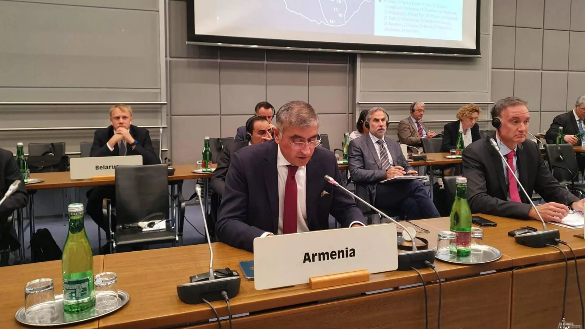 Постоянный представитель Армении в ОБСЕ Армен Папикян выступил с речью на специальном заседании Постоянного совета ОБСЕ, созванном по инициативе Армении (13 сентября 2022). Постоянный представитель Армении в ОБСЕ Армен Папикян выступил с речью на специальном заседании Постоянного совета ОБСЕ, созванном по инициативе Армении (13 сентября 2022). - Sputnik Армения, 1920, 14.09.2022