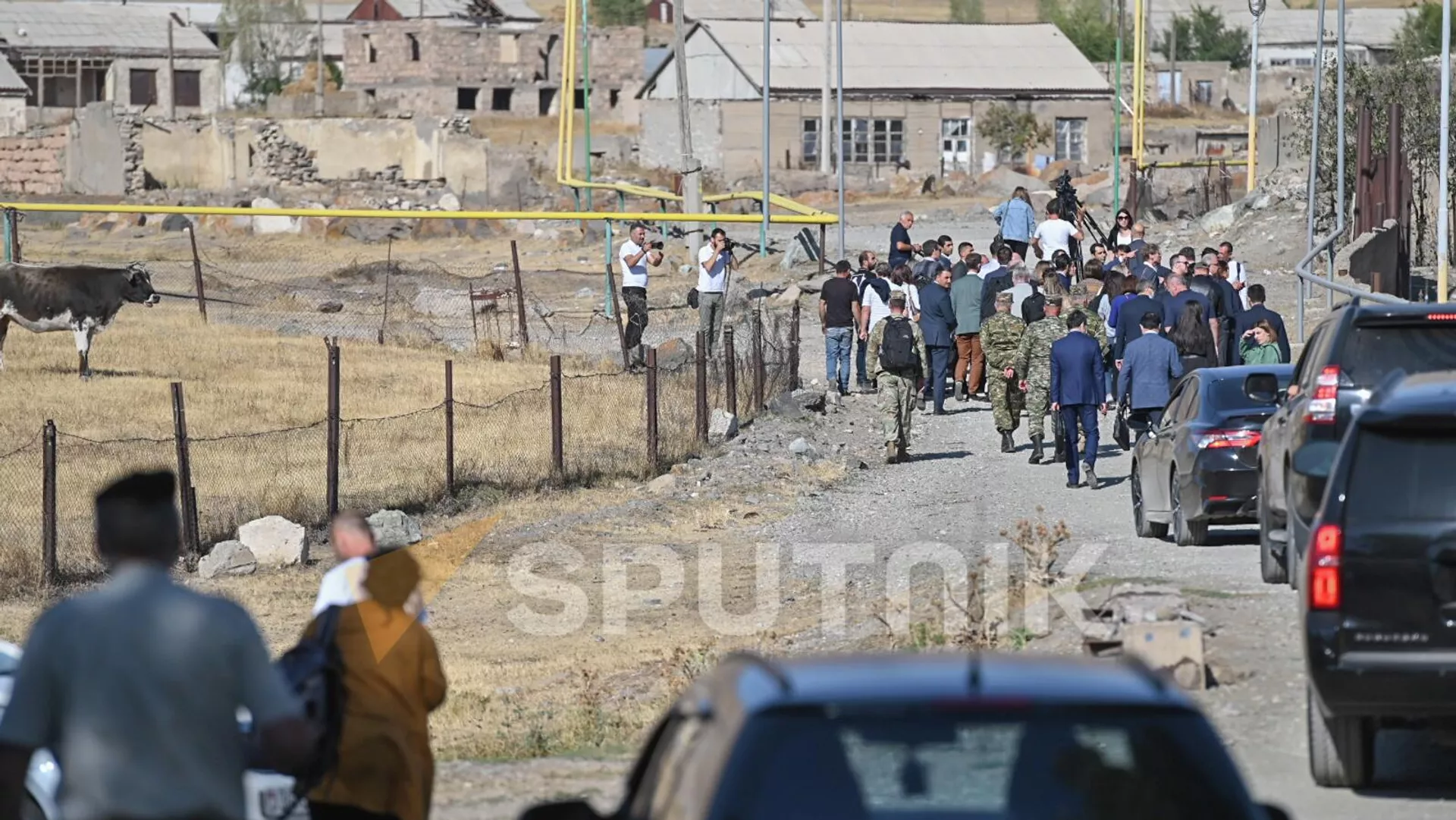 Главы диппредставительств посетили пострадавшие от азербайджанской агрессии населенные пункты (29 сентября 2022). Гегаркуник Главы диппредставительств посетили пострадавшие от азербайджанской агрессии населенные пункты (29 сентября 2022). Гегаркуник - Sputnik Армения, 1920, 29.09.2022