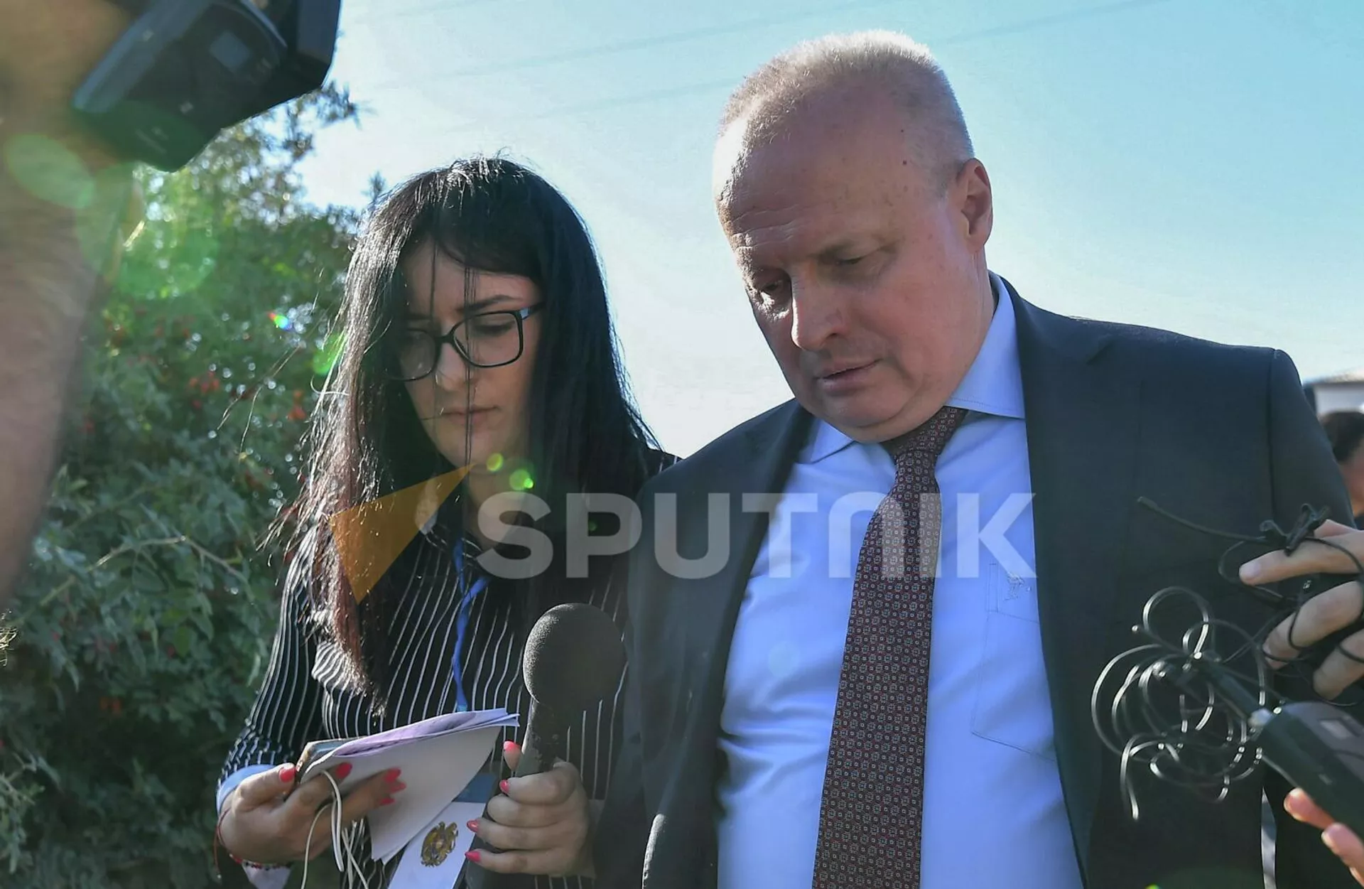 Посол России Сергей Копыркин в числе глав диппредставительств посетил пострадавшие от азербайджанской агрессии населенные пункты (29 сентября 2022). Гегаркуник Посол России Сергей Копыркин в числе глав диппредставительств посетил пострадавшие от азербайджанской агрессии населенные пункты (29 сентября 2022). Гегаркуник - Sputnik Армения, 1920, 29.09.2022