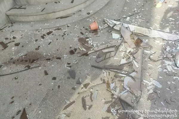 Последствия взрыва на проспекте Багратуняц (9 октября 2022). Еревaн Последствия взрыва на проспекте Багратуняц (9 октября 2022). Еревaн - Sputnik Армения
