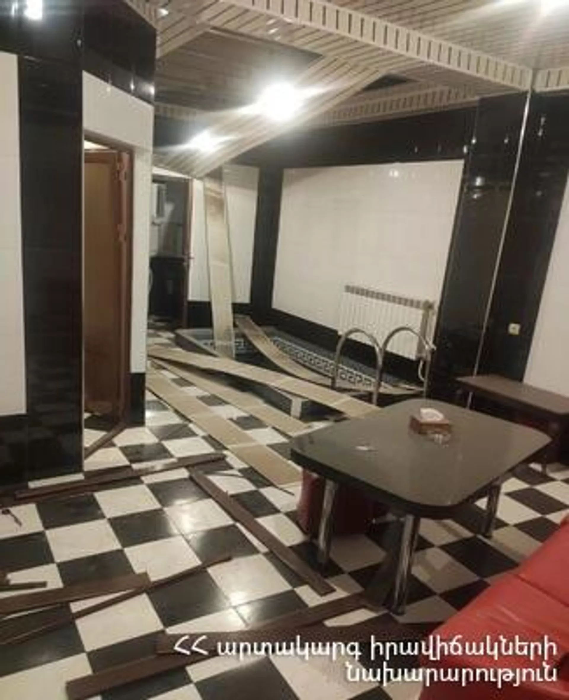 Последствия взрыва на проспекте Багратуняц (9 октября 2022). Еревaн Последствия взрыва на проспекте Багратуняц (9 октября 2022). Еревaн - Sputnik Армения, 1920, 09.10.2022