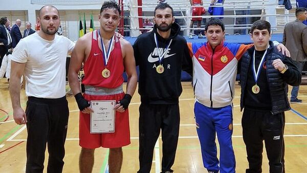Трое армянских спортсменов стали золотыми медалистами во взрослых соревнованиях на международном турнире по боксу в Битоме, Польша - Sputnik Армения