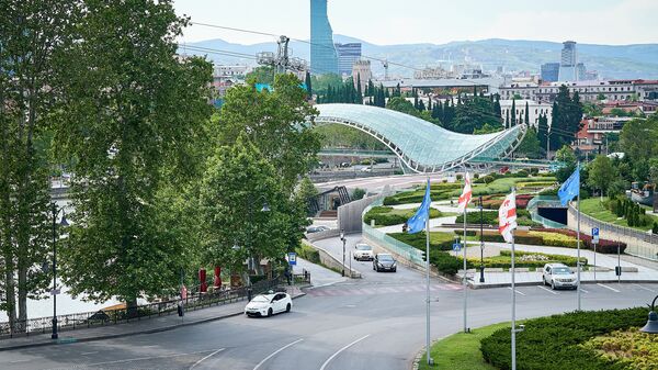 Вид на город Тбилиси. Площадь Европы и парк Рике. Мост Мира - Sputnik Армения