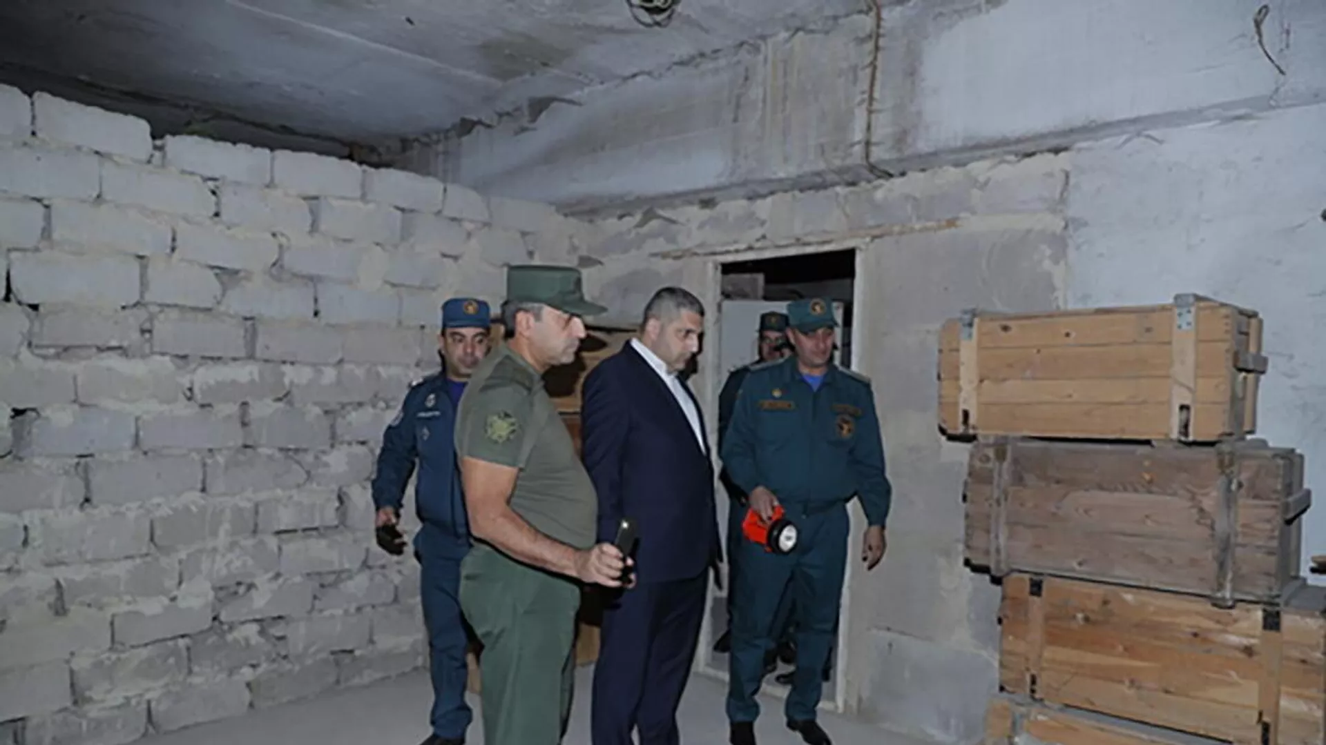 По приказу министра по чрезвычайным ситуациям Армена Памбухчяна в приютах, находящихся в ведении ведомства, проводятся работы по уборке и обустройству (14 октября 2022). Еревaн По приказу министра по чрезвычайным ситуациям Армена Памбухчяна в приютах, находящихся в ведении ведомства, проводятся работы по уборке и обустройству (14 октября 2022). Еревaн - Sputnik Армения, 1920, 14.10.2022