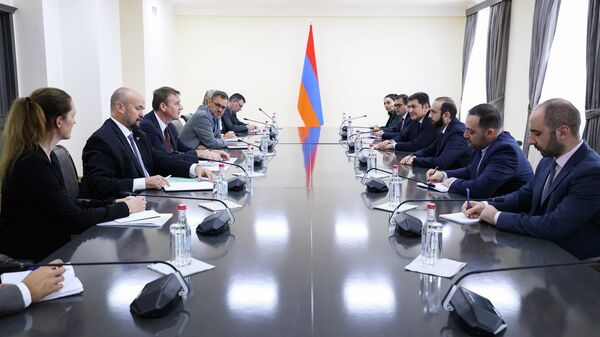 Министр иностранных дел Арарат Мирзоян принял членов миссии по технической оценке ЕС (17 октября 2022). Еревaн - Sputnik Армения