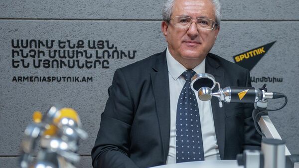 Политолог Гарик Керян (18 октября 2022). Еревaн - Sputnik Армения