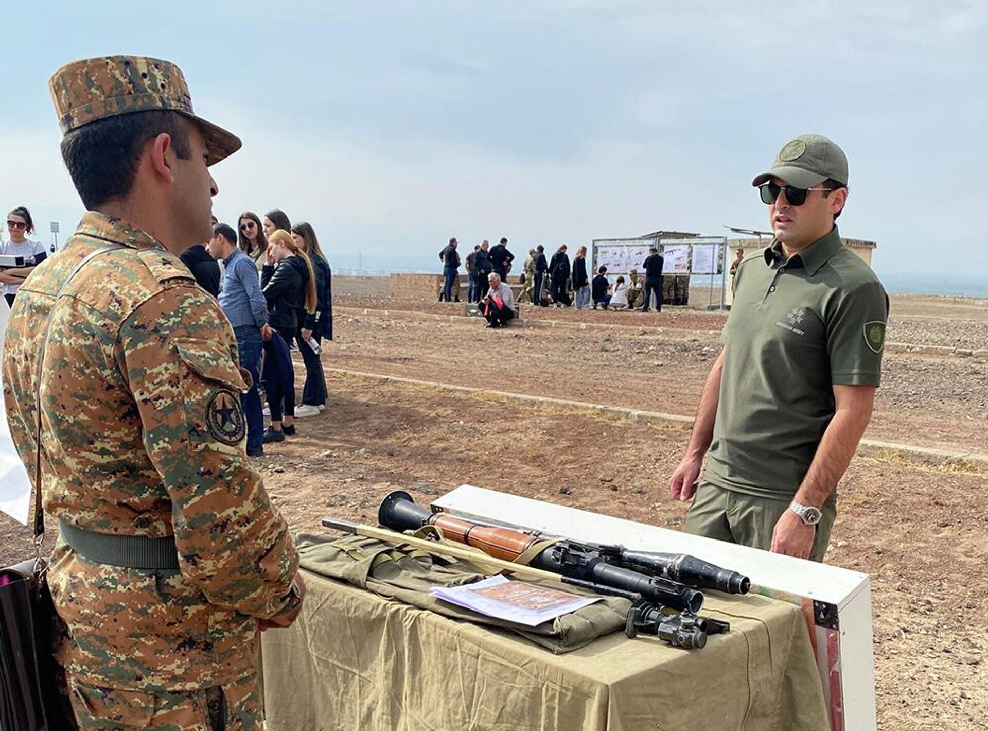 Депутаты НС приняли участие в стрелковых курсах, организованных Министерством обороны - Sputnik Արմենիա, 1920, 20.10.2022