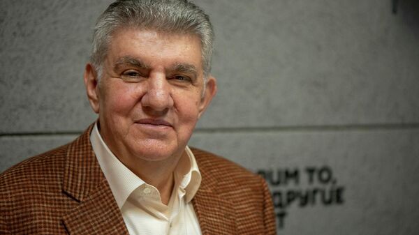 Председатель Союза армян России Ара Абрамян в гостях радио Sputnik - Sputnik Армения