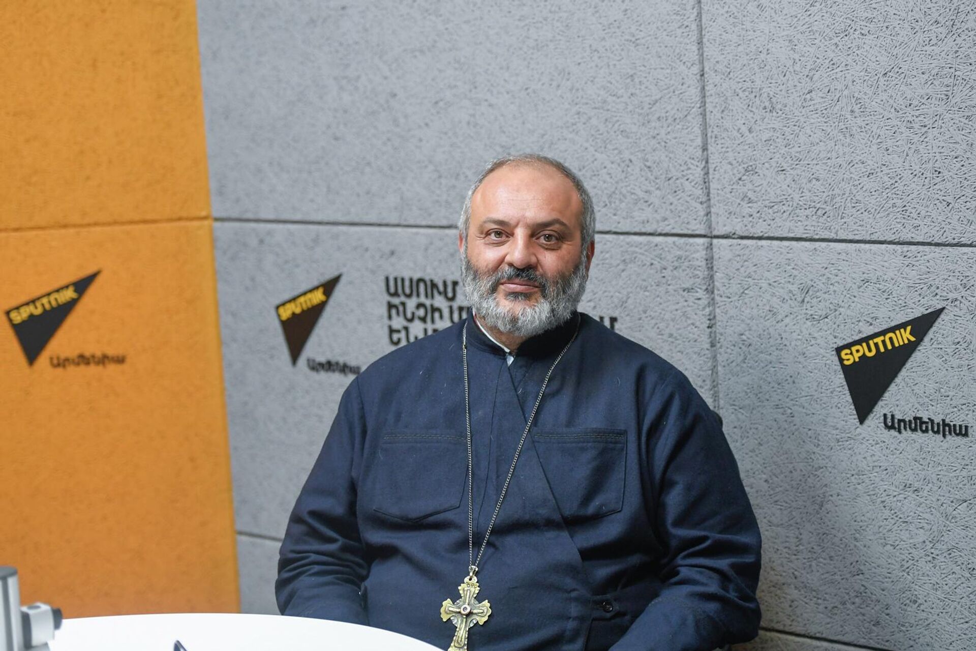 Епископ Баграт Галстанян в гостях радио Sputnik - Sputnik Армения, 1920, 24.10.2022