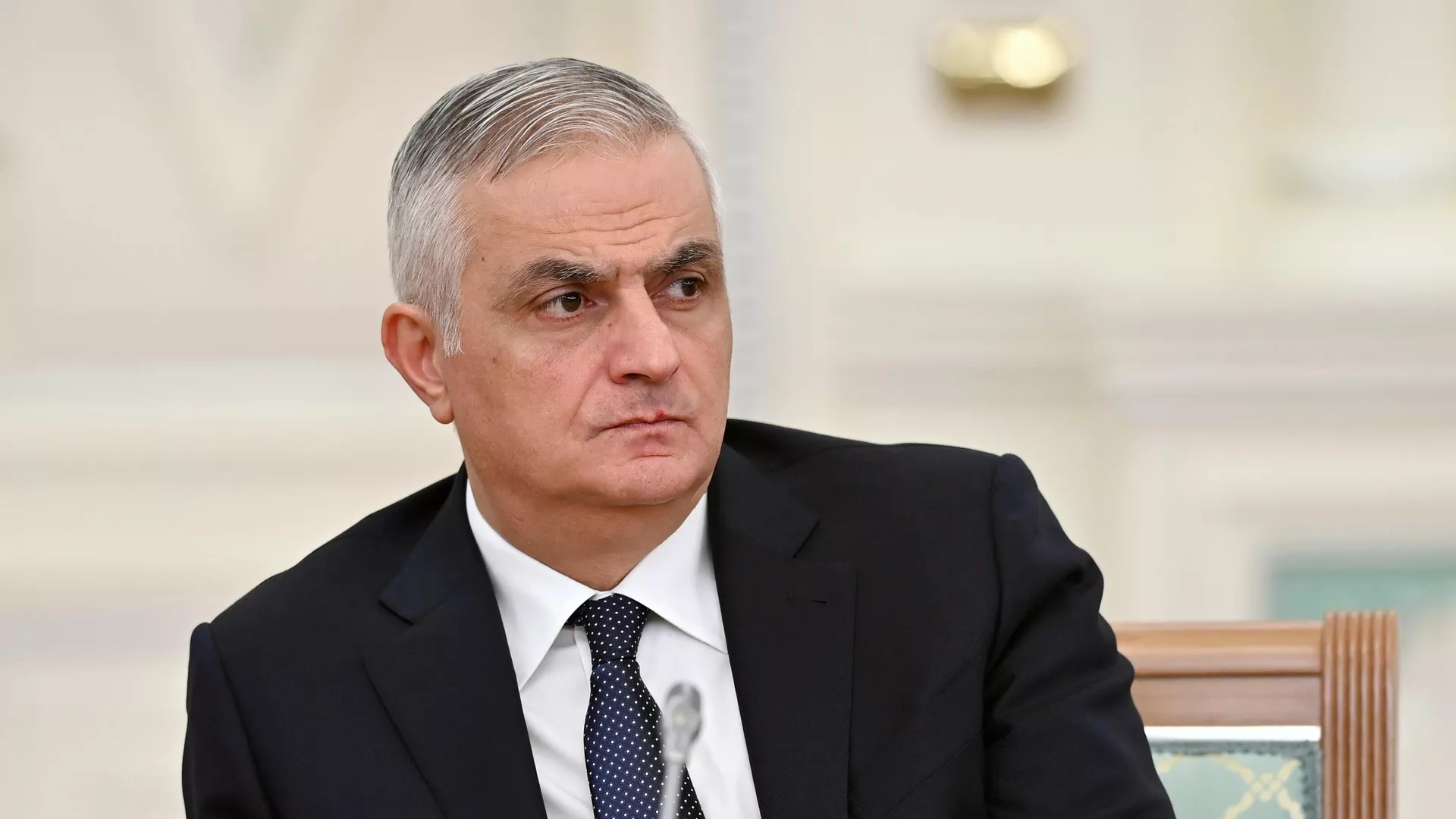 Вице-премьер Республики Армения Мгер Григорян на встрече глав делегаций государств - участников заседания Совета глав правительств СНГ с президентом Казахстана Касымом-Жомартом Токаевым во дворце Акорда (28 октября 2022). Астана Вице-премьер Республики Армения Мгер Григорян на встрече глав делегаций государств - участников заседания Совета глав правительств СНГ с президентом Казахстана Касымом-Жомартом Токаевым во дворце Акорда (28 октября 2022). Астана - Sputnik Армения, 1920, 12.01.2023