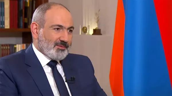 Премьер-министр Никол Пашинян во время интервью Общественному телевидению Армении (11 ноября 2022). Еревaн - Sputnik Армения