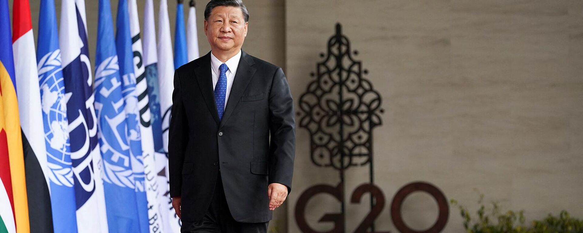 Председатель Китая Си Цзиньпин прибывает на саммит лидеров G20 (15 ноября 2022). Бали - Sputnik Армения, 1920, 15.11.2022