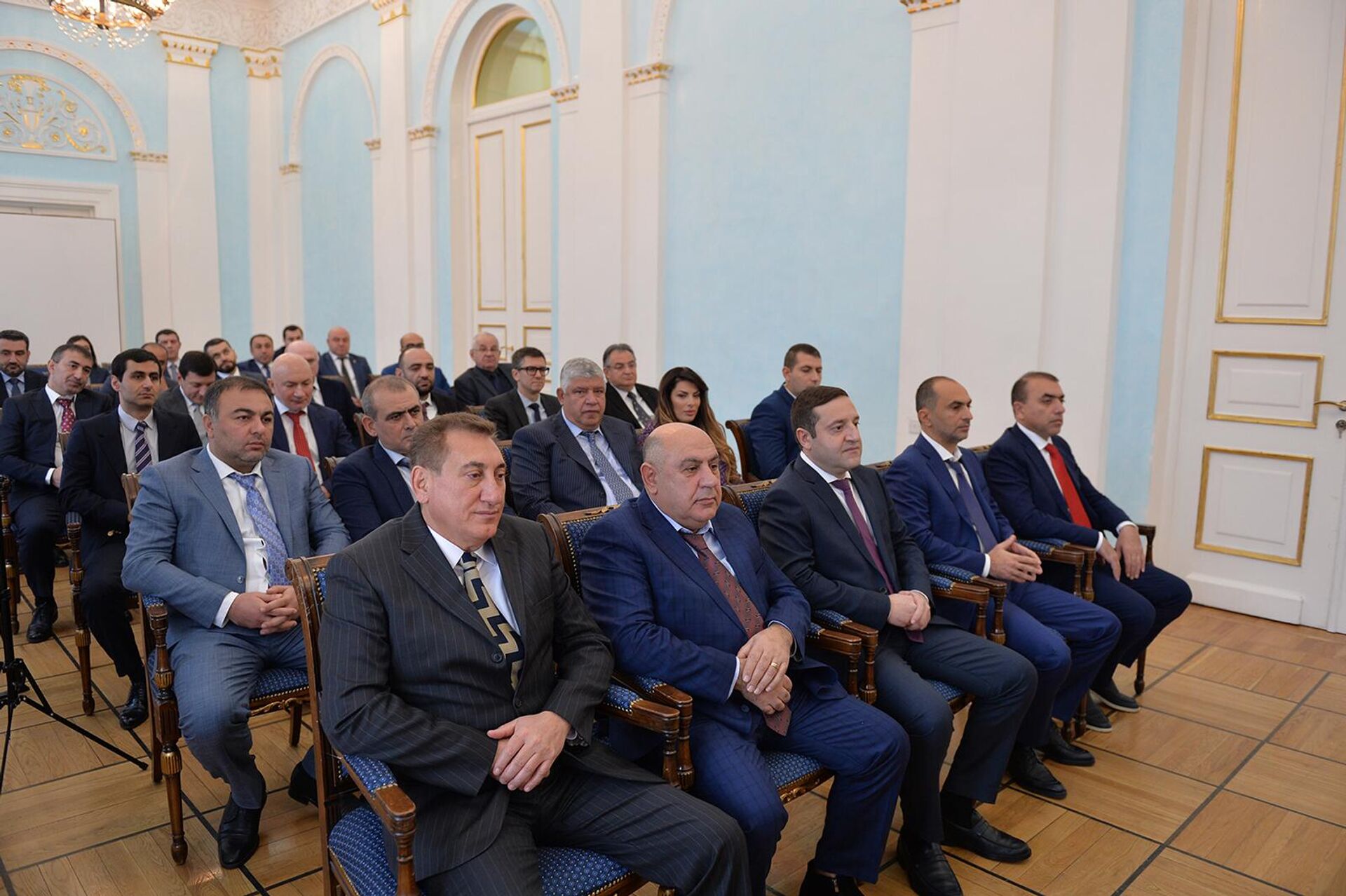 Президент Ваагн Хачатурян встретился с делегацией украинских предпринимателей (19 ноября 2022). Еревaн - Sputnik Արմենիա, 1920, 19.11.2022