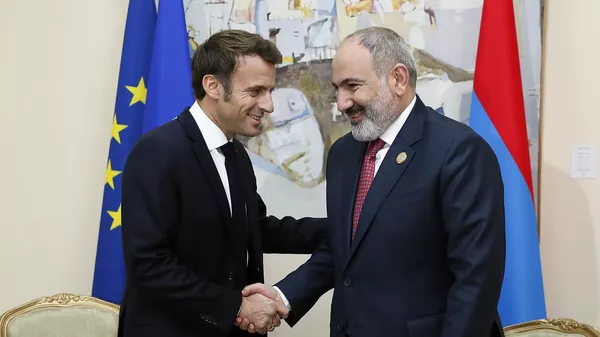 Встреча премьера Армении Никола Пашиняна и президента Франции Эмануэля Макрона в рамках 18-го саммита Международной организации Франкофонии (19 ноября 2022). Джерба - Sputnik Армения