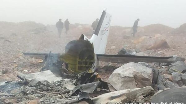 Обломки рухнувшего самолета - Sputnik Армения