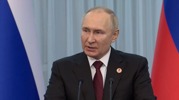 Президент РФ Владимир Путин на пресс-конференции по итогам саммита ЕАЭС (9 декабря 2022). Бишкек - Sputnik Армения