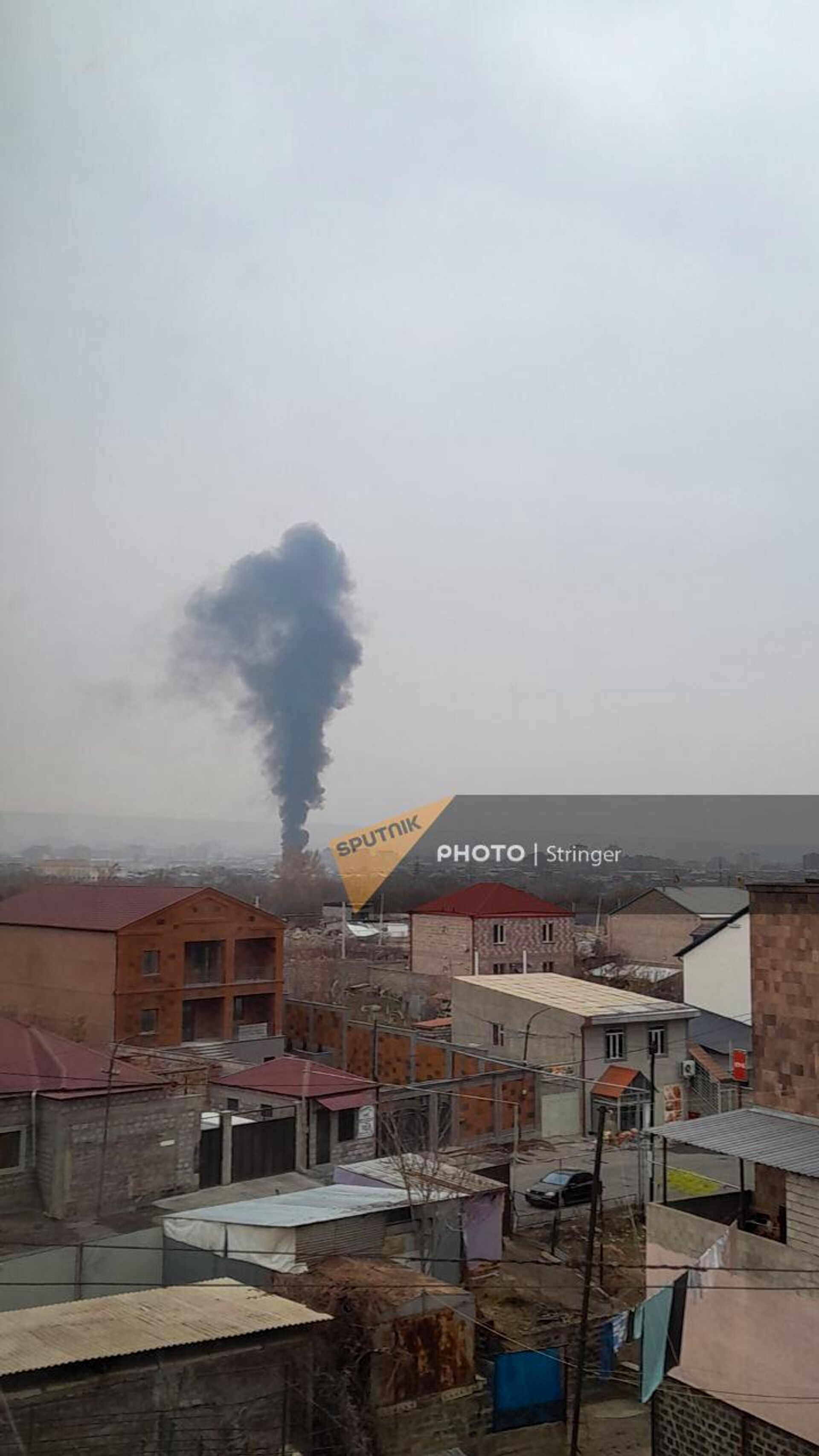 Пожар на улице Додохяна (11 декабря 2022). Еревaн - Sputnik Արմենիա, 1920, 11.12.2022