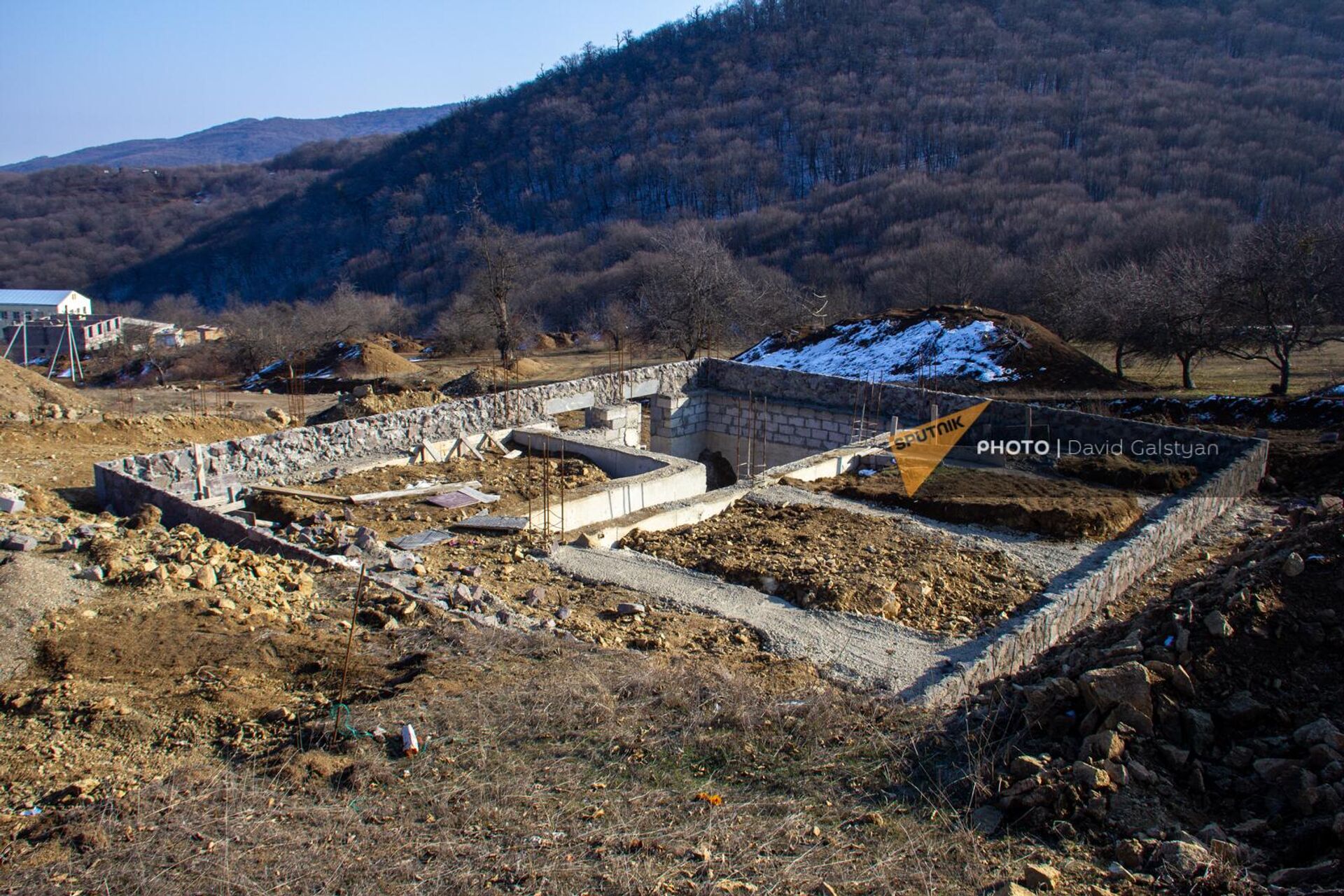 Фундамент одного из домов в новом квартале села Шурнух, Сюникская область - Sputnik Армения, 1920, 27.12.2022
