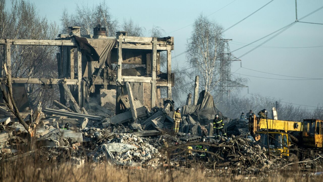 Число погибших в Макеевке российских военных выросло до 89, виновных  накажут - МО РФ - 04.01.2023, Sputnik Армения