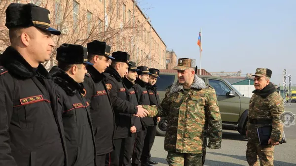 Начальник Генштаба ВС РА Эдвард Асрян посетил Республиканский сборный пункт в преддверии зимнего призыва (4 января 2023). Еревaн - Sputnik Армения