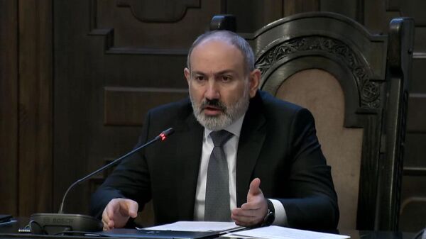 Премьер-министр Никол Пашинян на заседании правительства - Sputnik Армения