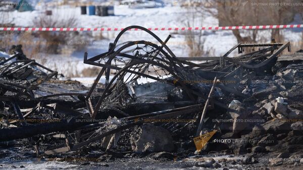 Сгоревшая воинская часть в селе Азат. где погибли 15 солдат (19 января 2023). Гегаркуник - Sputnik Արմենիա
