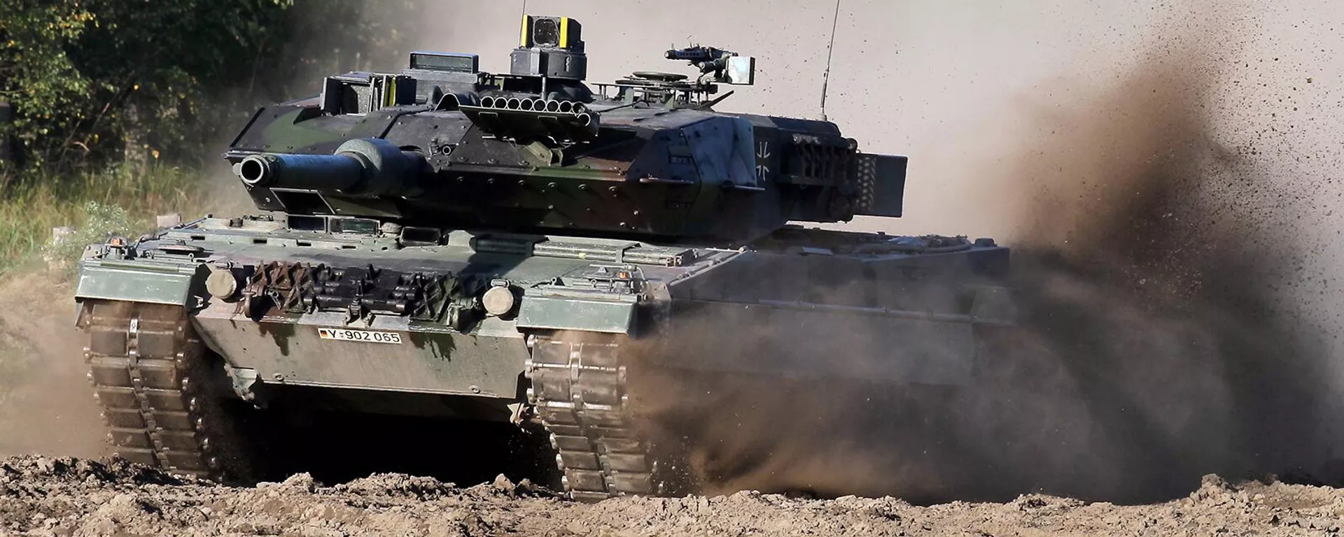Демонстрация танка Leopard 2 немецким бундесвером в Мюнстере (28 сентября 2011). Германия - Sputnik Армения, 1920, 05.06.2023