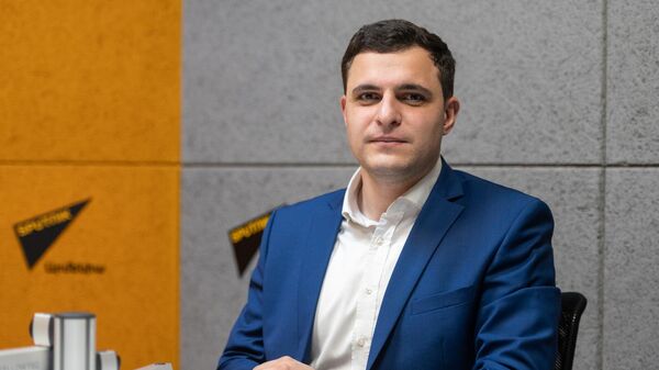 Политолог Сергей Мелконян в гостях радио Sputnik - Sputnik Армения