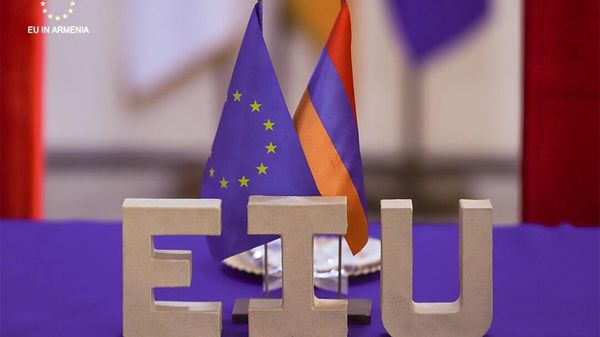 Հայաստանի ու ԵՄ-ի դրոշները - Sputnik Արմենիա