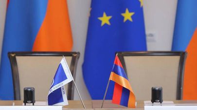 Флаги Армении и Европейского Совета 